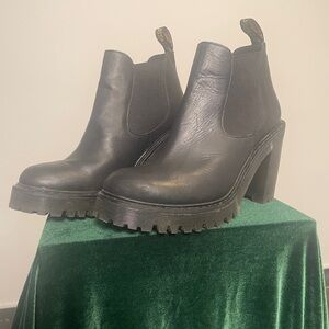 DR MARTENS HURSTON PLATFORM CHELSEA BOOT NO BOX